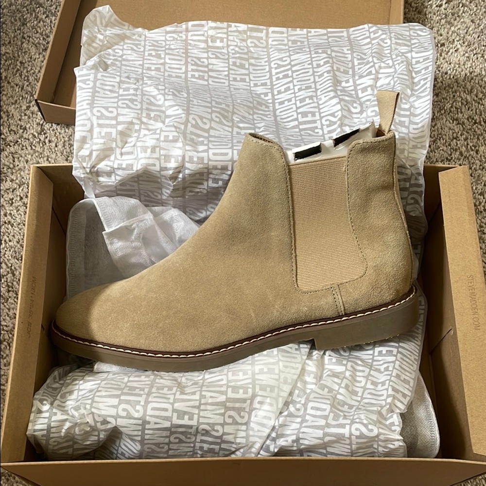 Men’s Tan Suede Chelsea Boots